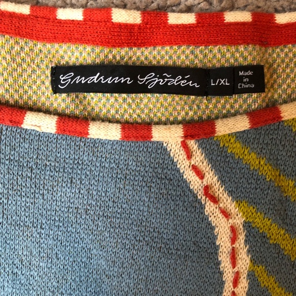 Soft, colorful, joyful, unique, sweater. - Picture 6 of 6